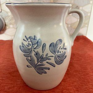 Pfaltzgraff Yorktowne Large Pitcher 64oz, Small Castle mark